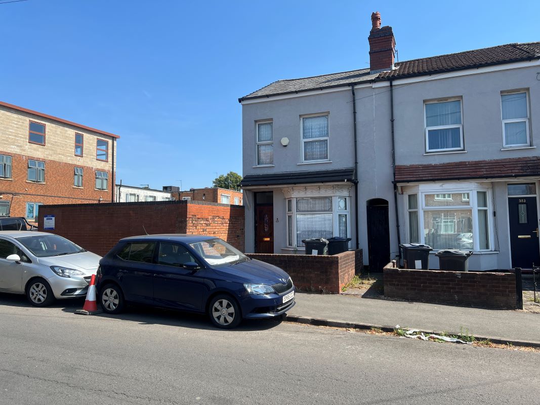 3 bedroom end terraced investment property in Birmingham