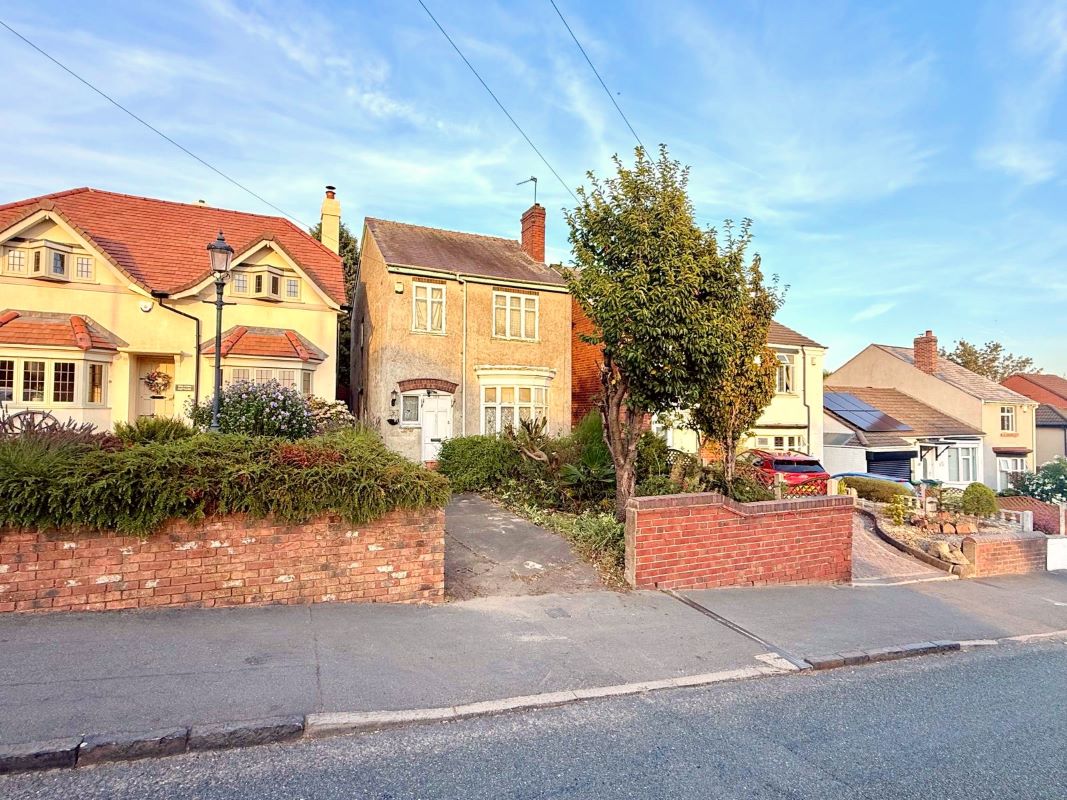 3 bedroom detached house in Oldbury