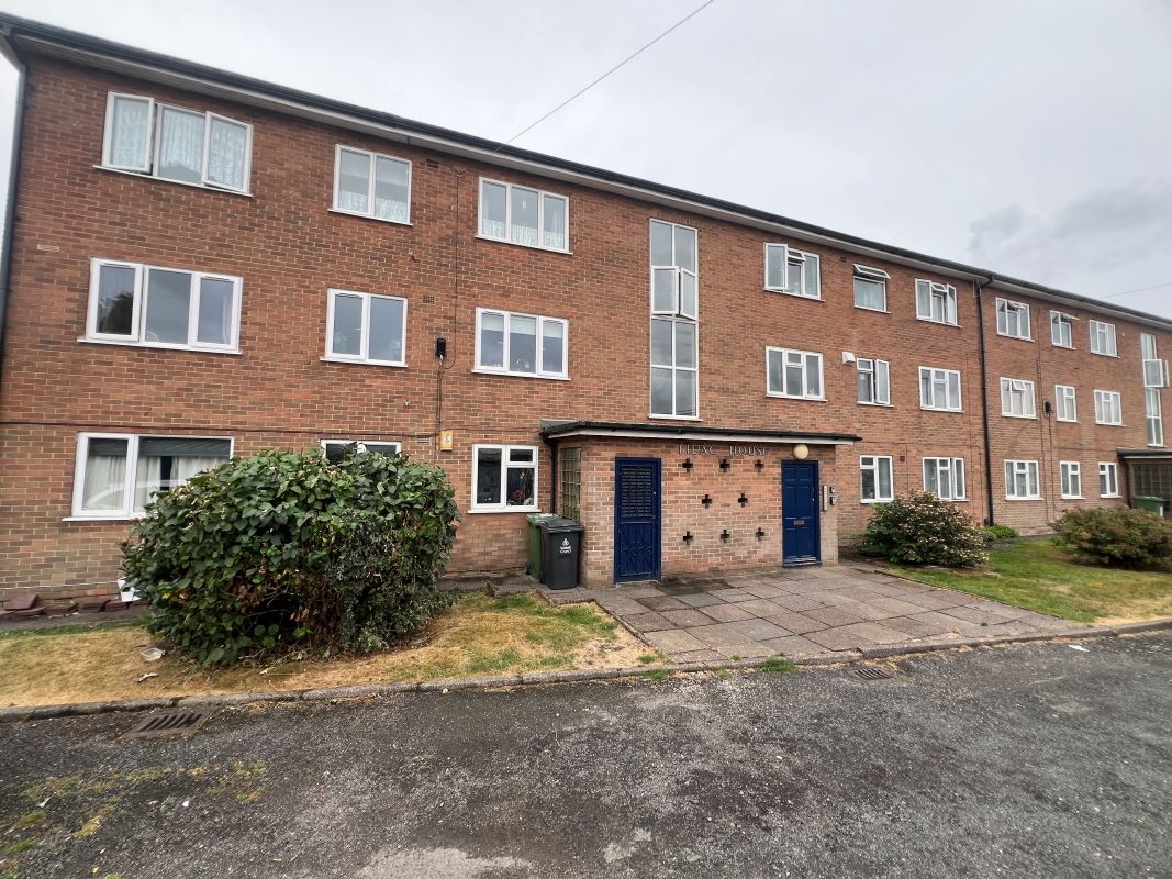1 bedroom second floor flat in Walsall