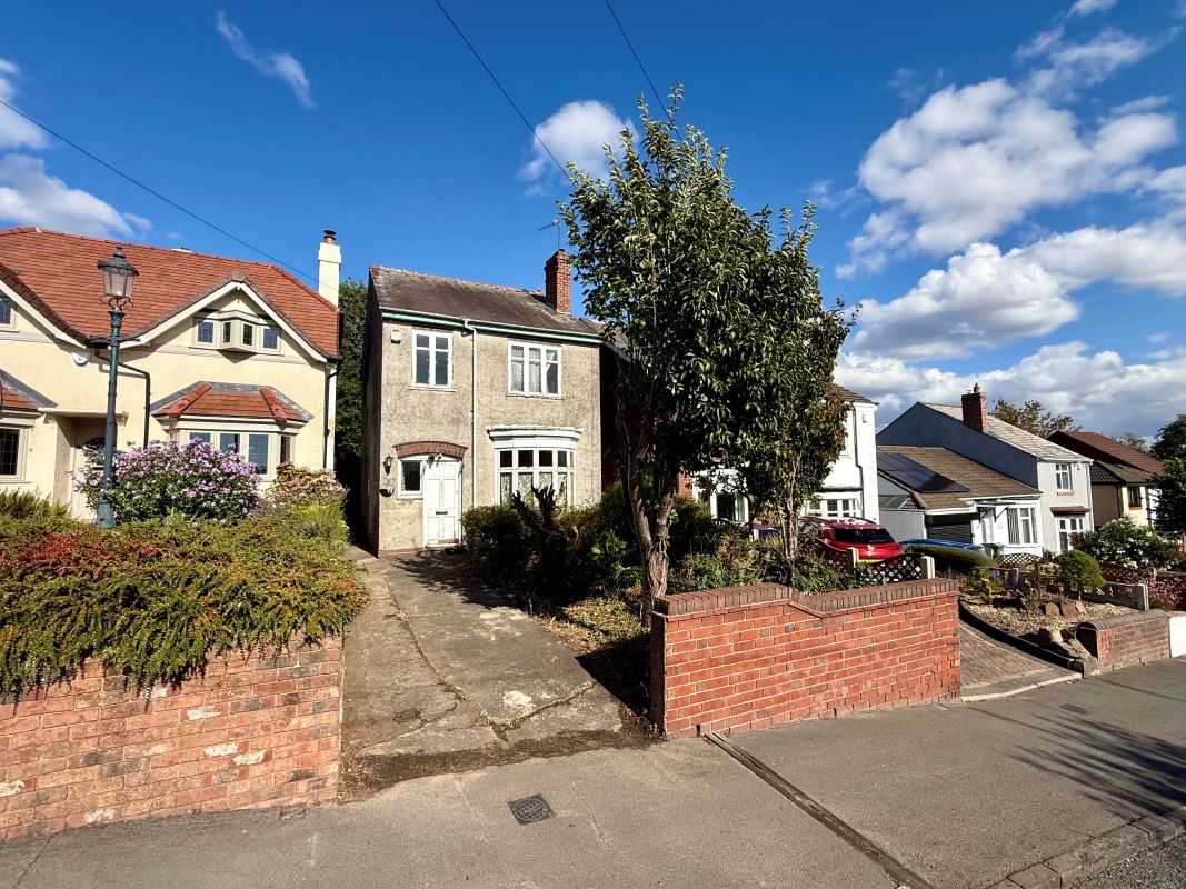 3 bedroom detached house in Oldbury