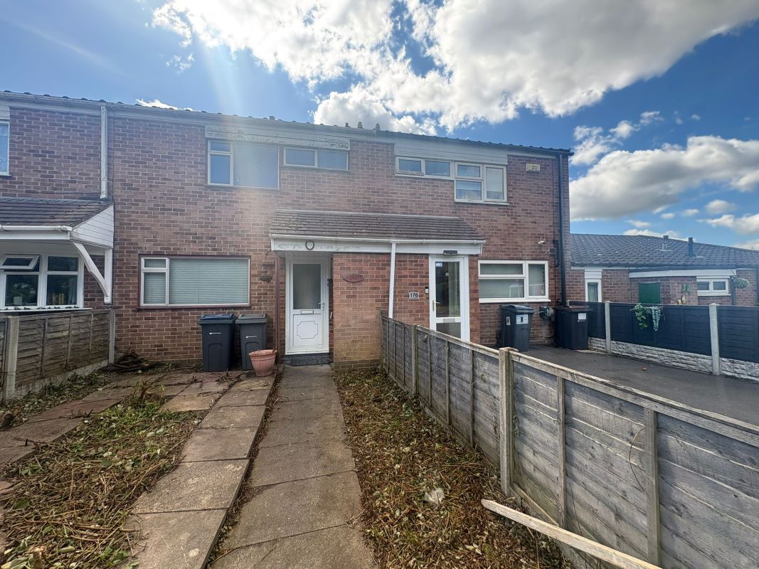 3 bedroom mid terraced house in Quinton