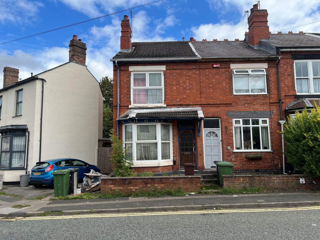 3 bedroom end terraced house in Wolverhampton