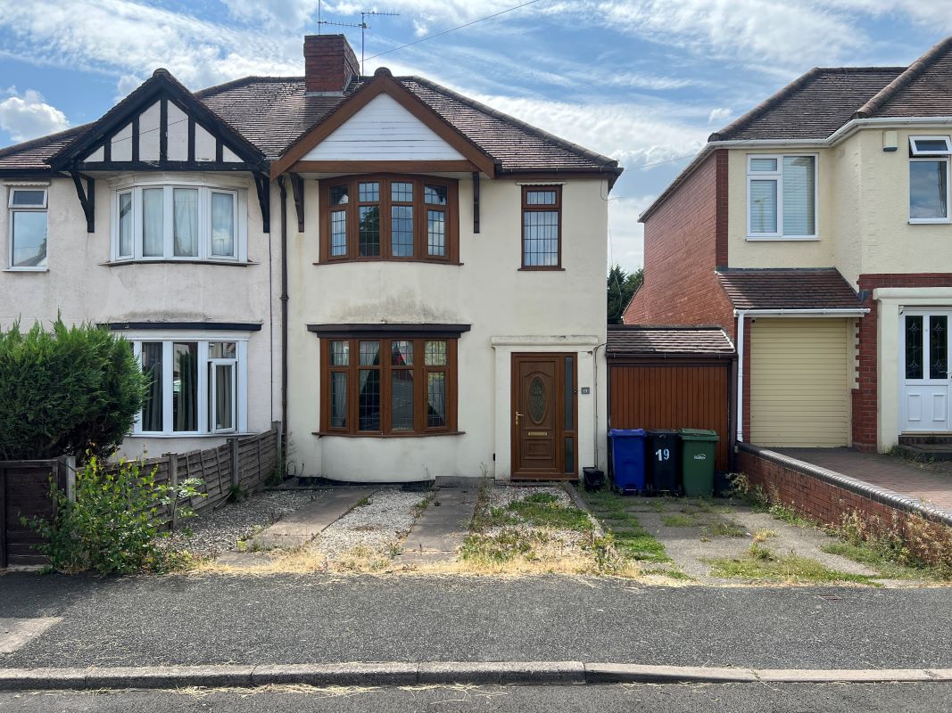 3 bedroom semi detached house in Stourbridge