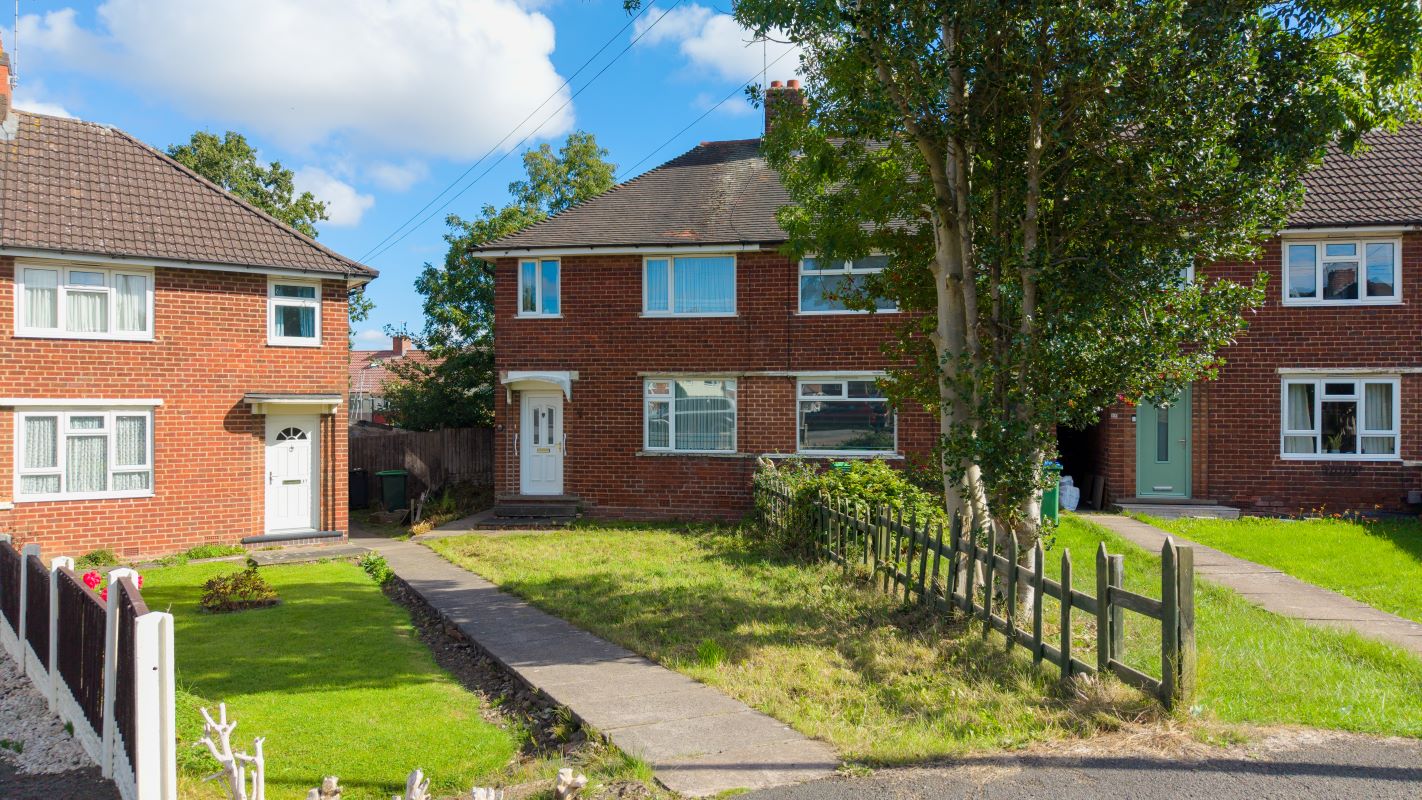 3 bedroom end terraced property in Smethwick