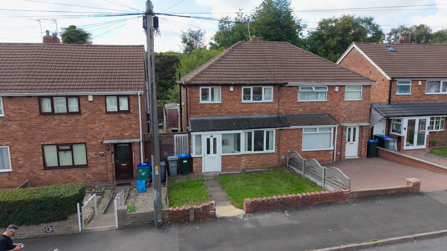 3 bedroom semi detached property in Great Barr