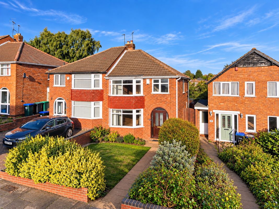 3 bedroom semi detached property in Great Barr