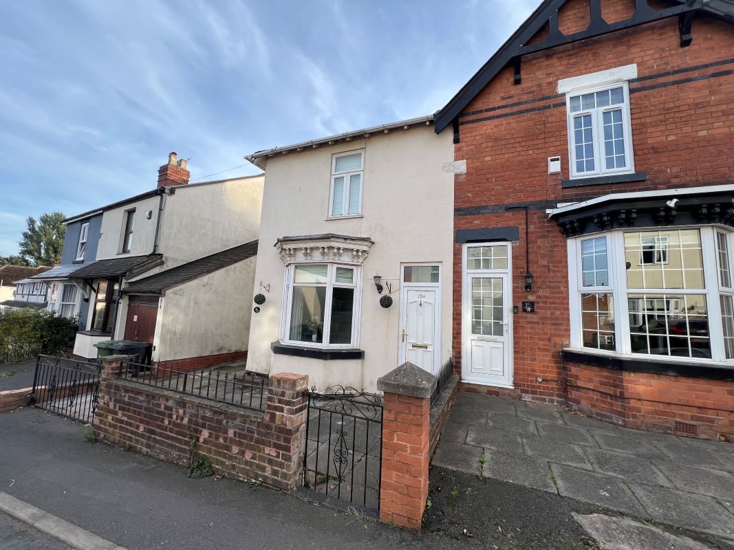 3 bedroom semi detached house in Wolverhampton
