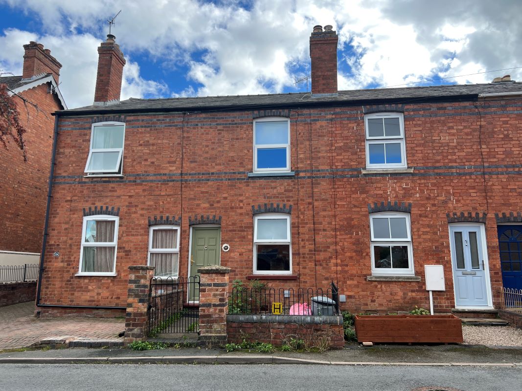 2 bedroom mid terraced property in Malvern