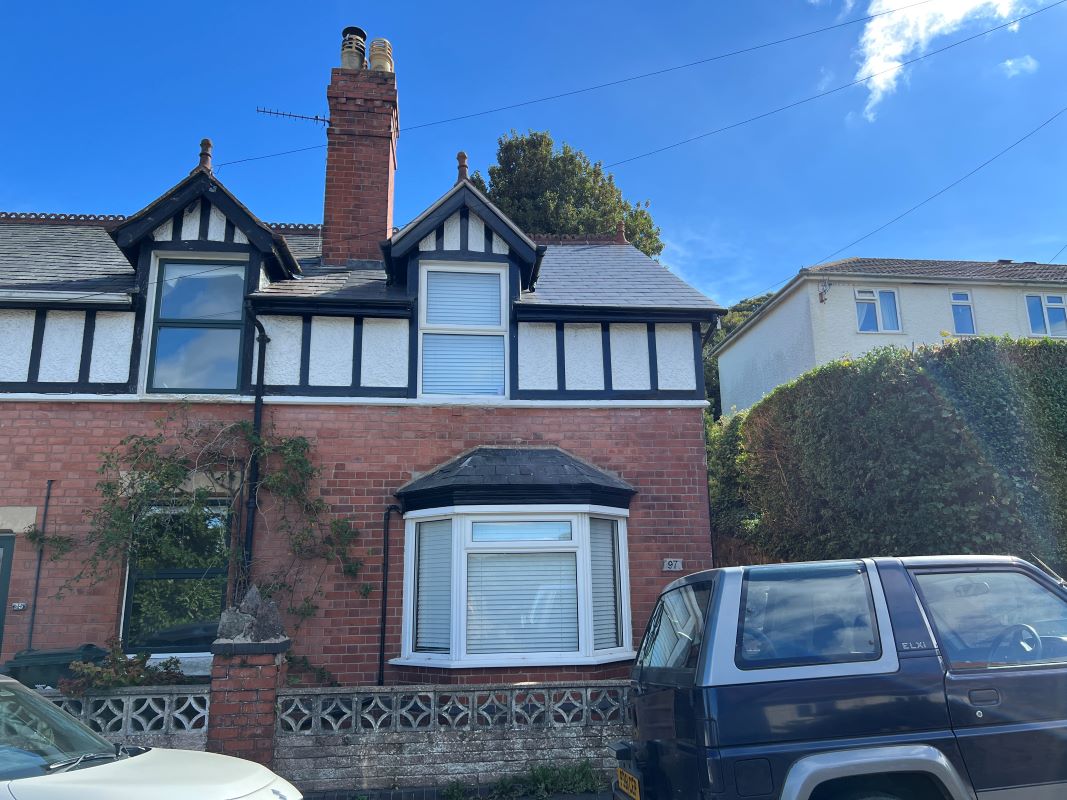 2 bedroom end terraced property in Malvern