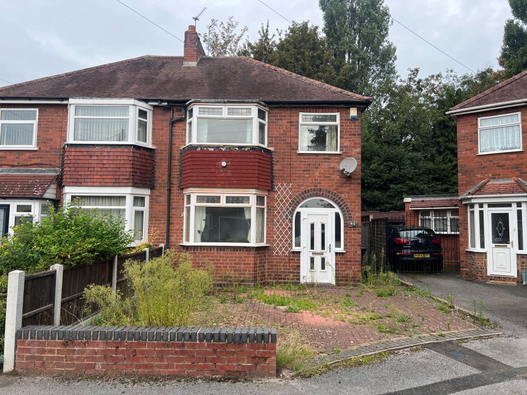 3 bedroom semi detached property in Tipton