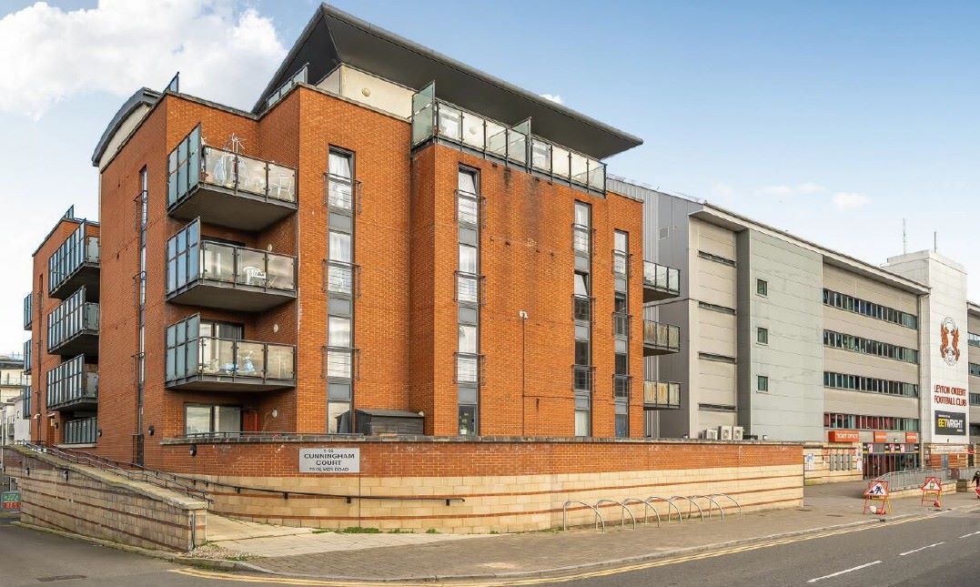 A modern one bed apartment with vacant possession