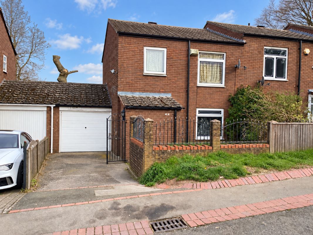 3 bedroom end terraced house in Rednal