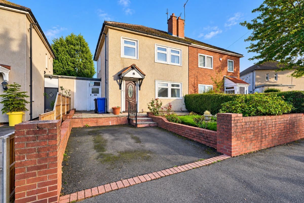 3 bedroom semi detached property in Sedgley