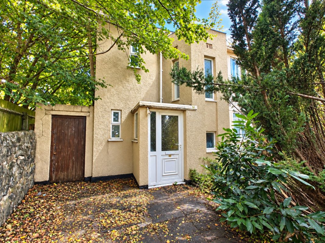 3 bedroom end terrace property in Bilston