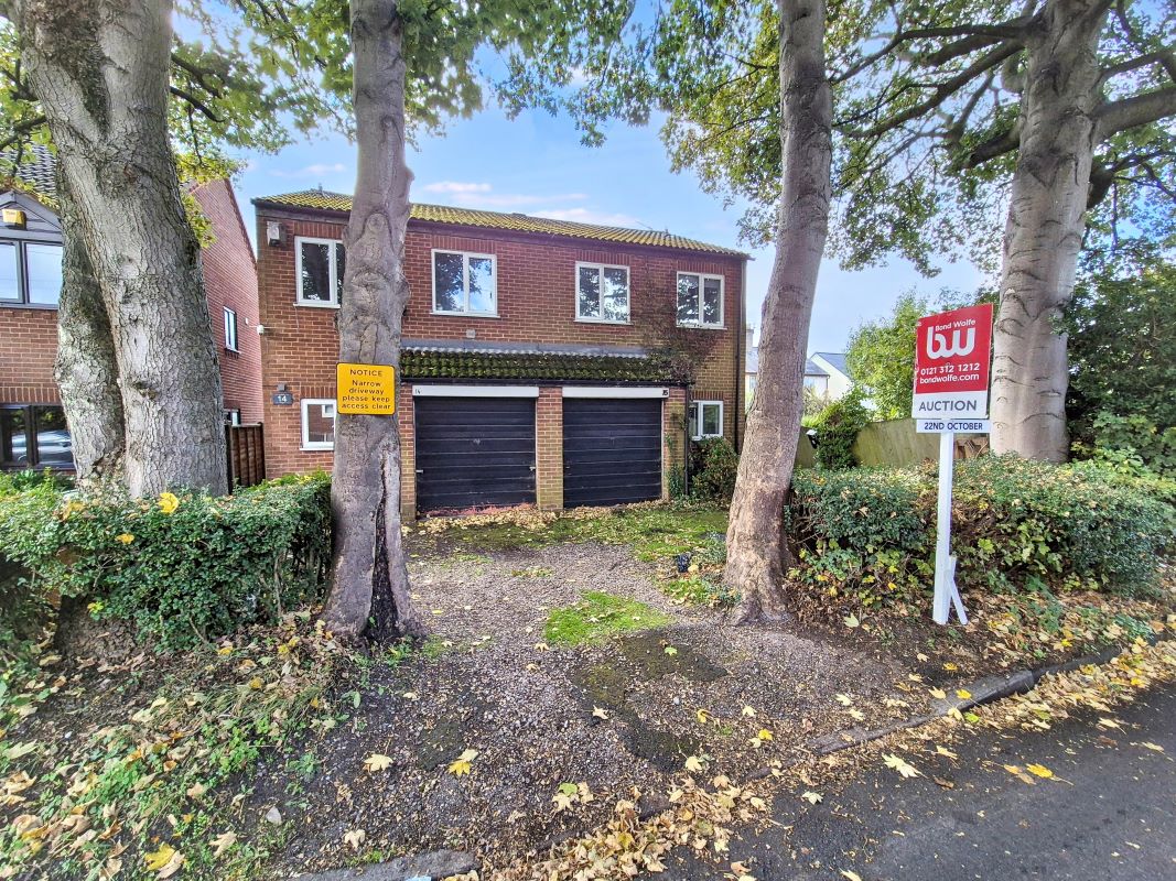 3 bedroom semi detached house in Willenhall