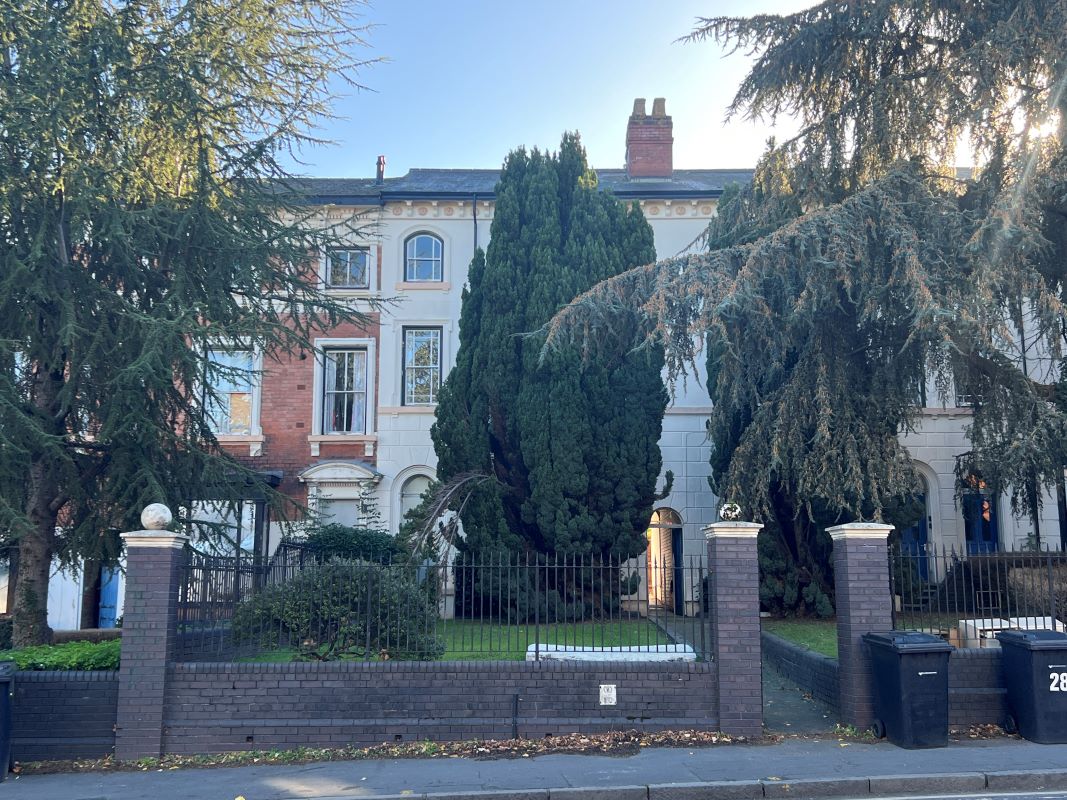 4 bedroom mid terraced three storey property in Moseley
