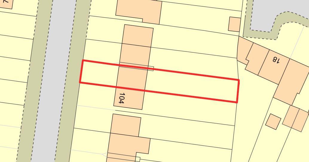 Leasehold Vacant Mid-Terraced House with Three Bedrooms