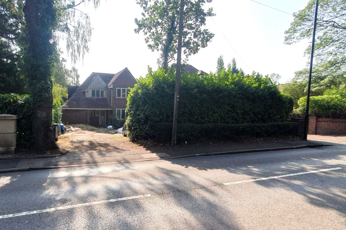 88 Rosemary Hill Road, Sutton Coldfield, West Midlands, B74 4HH