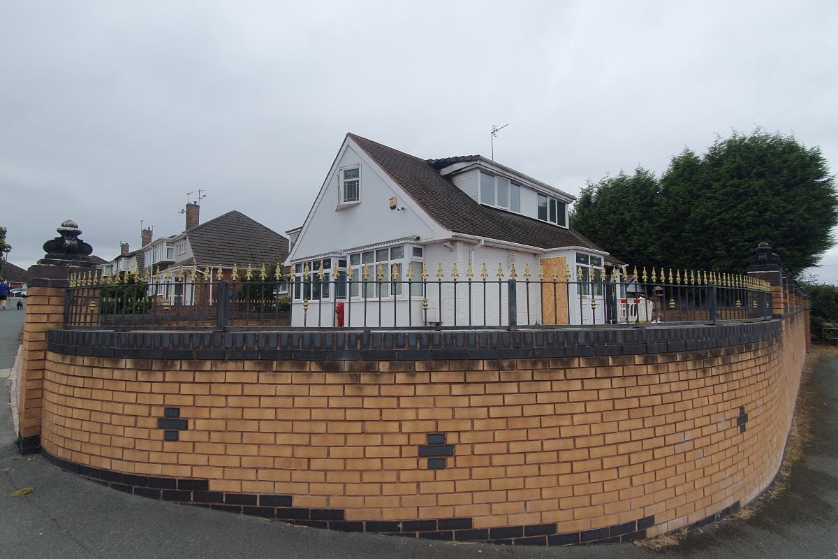 Freehold Vacant Dormer Bungalow  Requiring Repair And Refurbishment