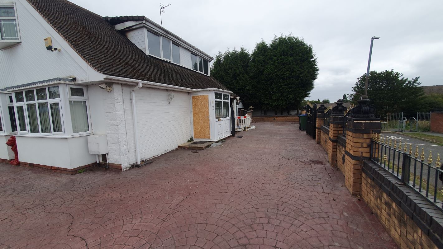 Freehold Vacant Dormer Bungalow  Requiring Repair And Refurbishment