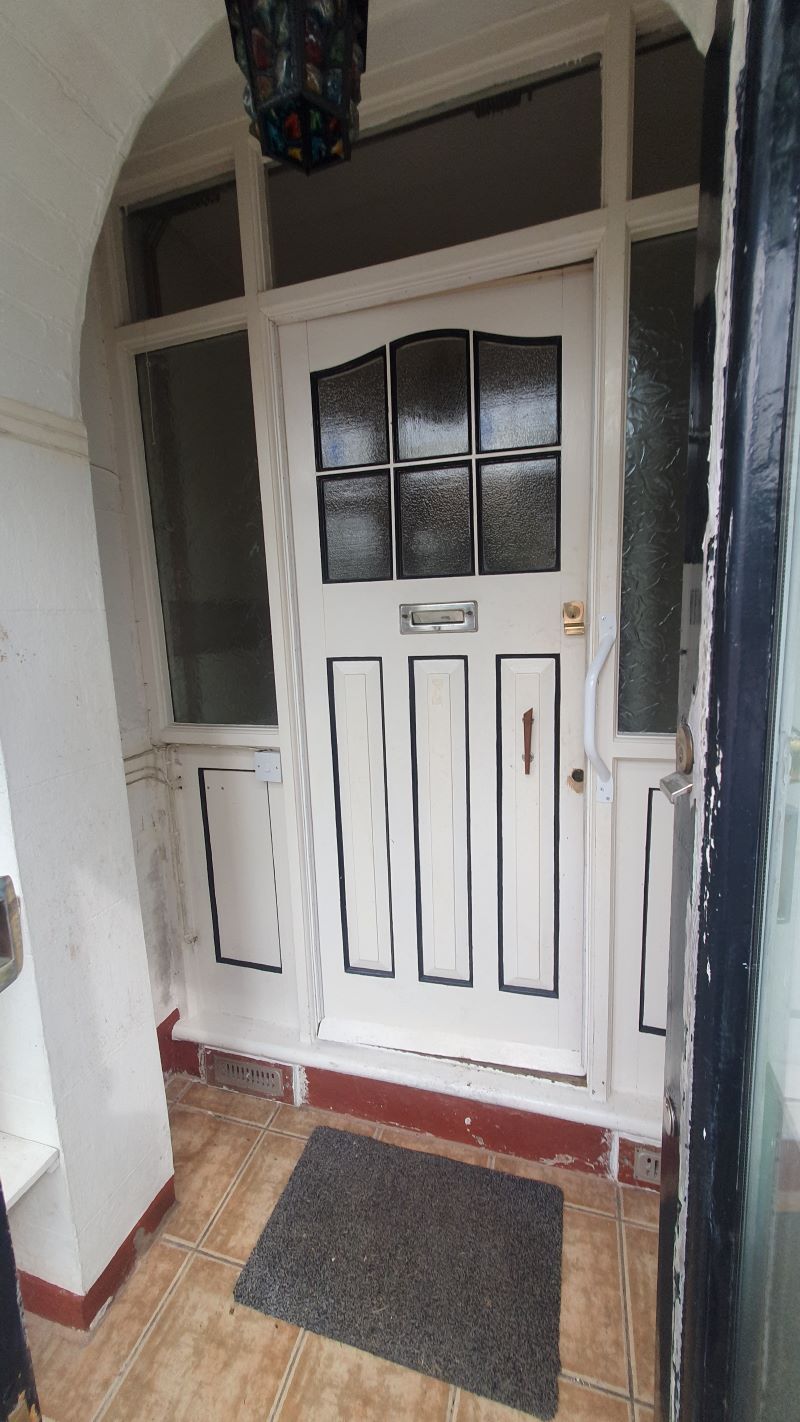 9 Eccleshall Avenue, Wolverhampton, West Midlands, WV10 6TN