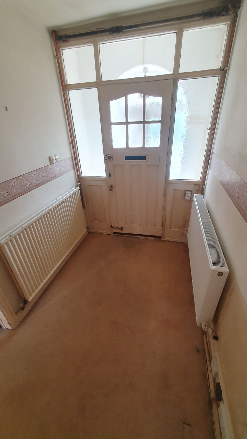 9 Eccleshall Avenue, Wolverhampton, West Midlands, WV10 6TN