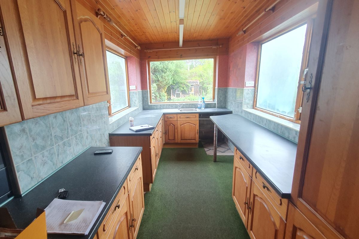 9 Eccleshall Avenue, Wolverhampton, West Midlands, WV10 6TN