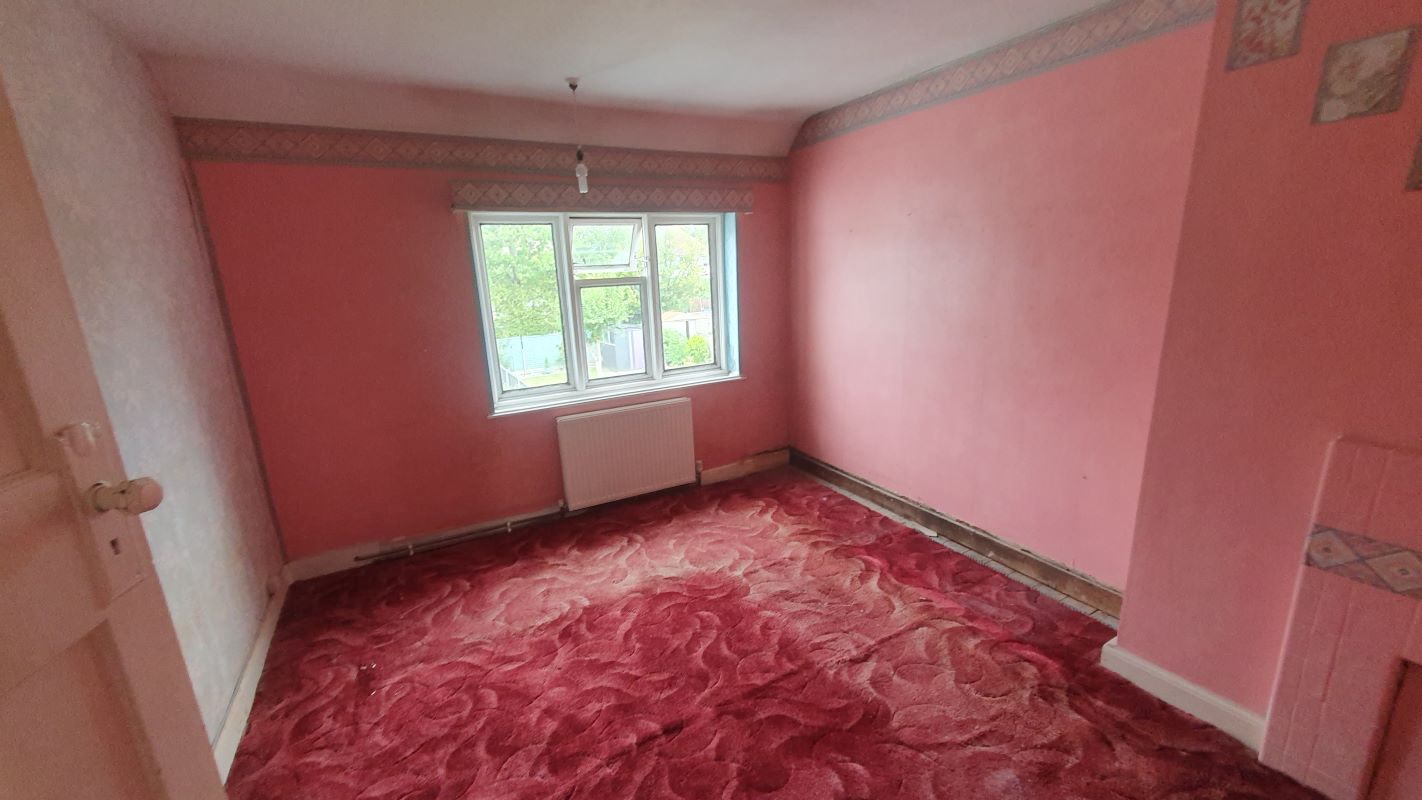 9 Eccleshall Avenue, Wolverhampton, West Midlands, WV10 6TN