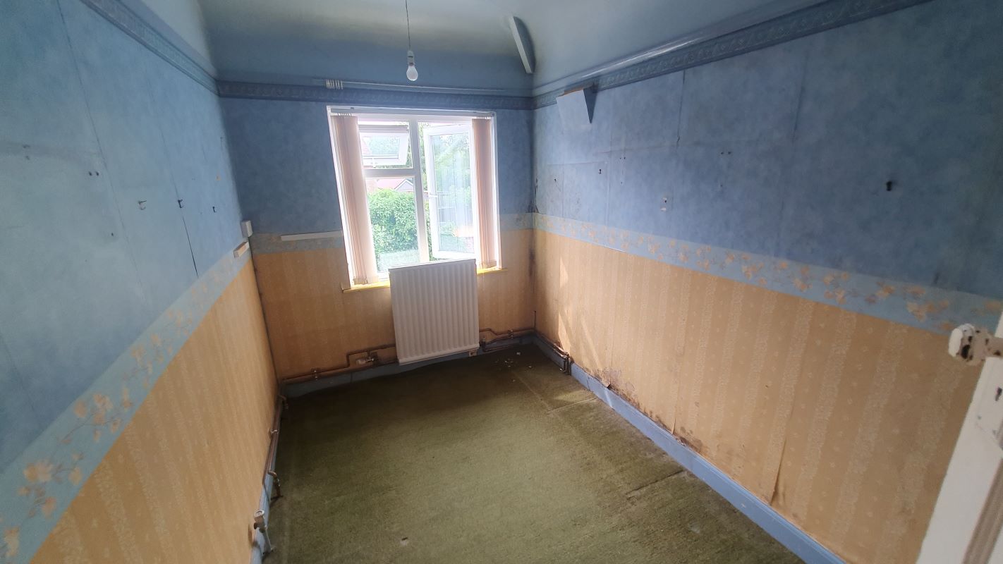 9 Eccleshall Avenue, Wolverhampton, West Midlands, WV10 6TN