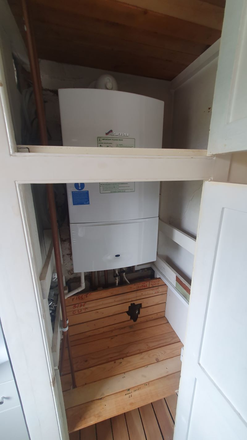 9 Eccleshall Avenue, Wolverhampton, West Midlands, WV10 6TN