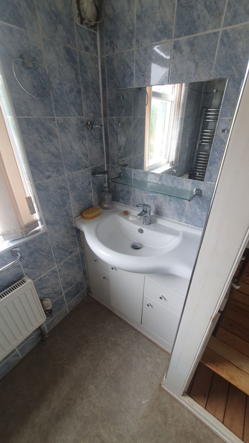 9 Eccleshall Avenue, Wolverhampton, West Midlands, WV10 6TN