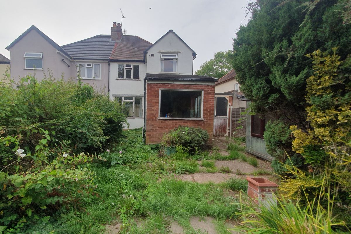 9 Eccleshall Avenue, Wolverhampton, West Midlands, WV10 6TN