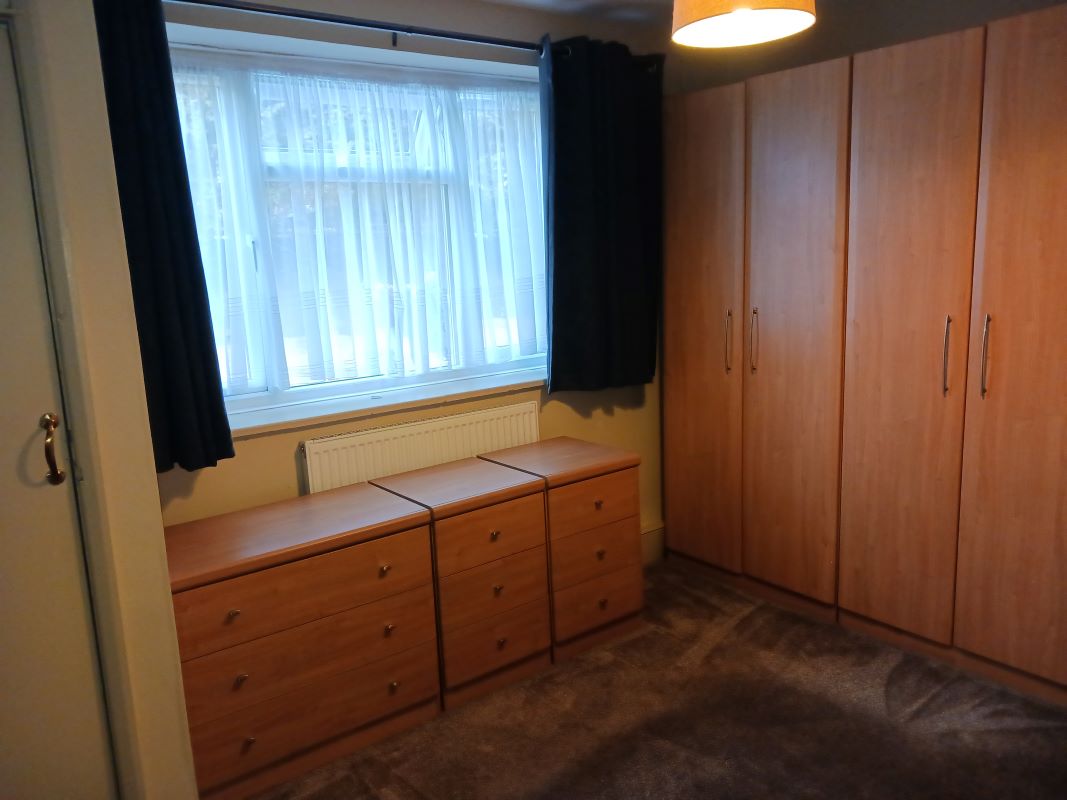 Leasehold Vacant Three Bedroom Flat
