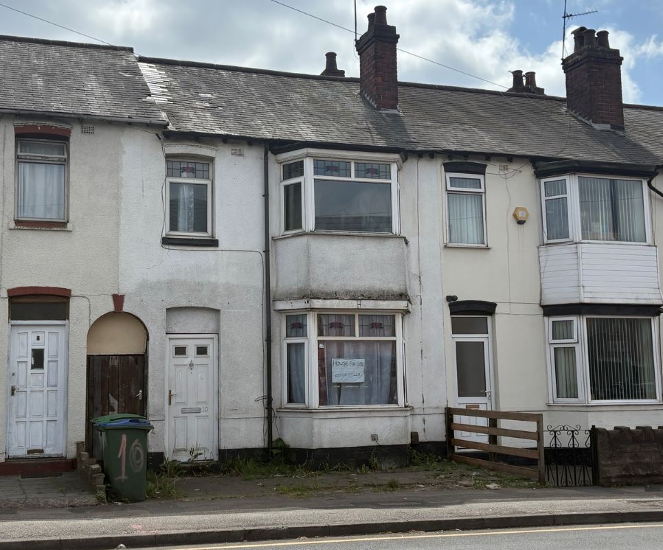 Freehold Vacant Three Bedroom House