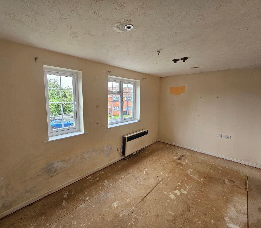 Leasehold Vacant Studio Flat in Sought After Location