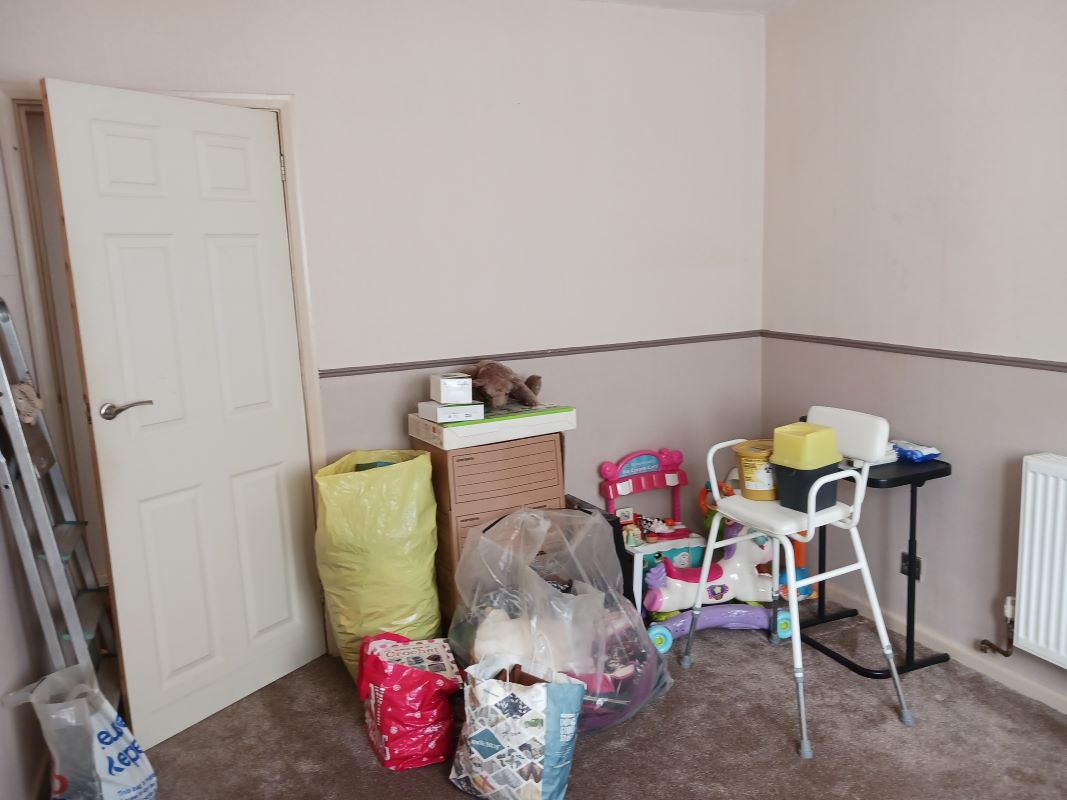 Leasehold Vacant Three Bedroom Flat