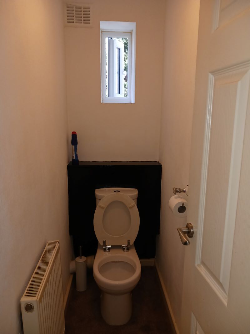 Leasehold Vacant Three Bedroom Flat