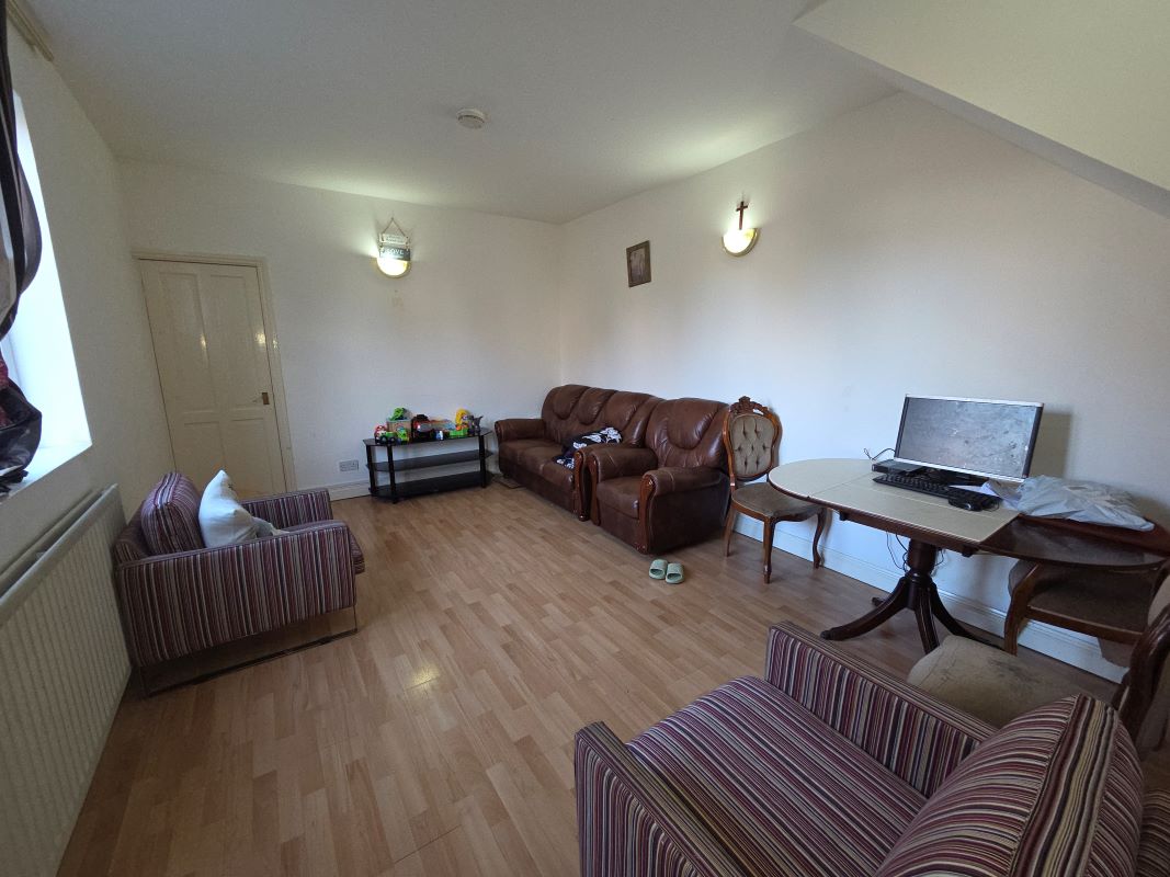 Long Leasehold Investment, 2 Bed Duplex Flat (999 Year Lease) (Rental of £10,800pa)