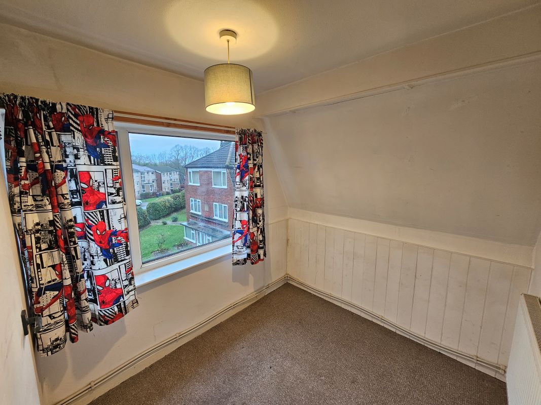 Leasehold Vacant Two Bedroom Flat in Popular Commuter Village