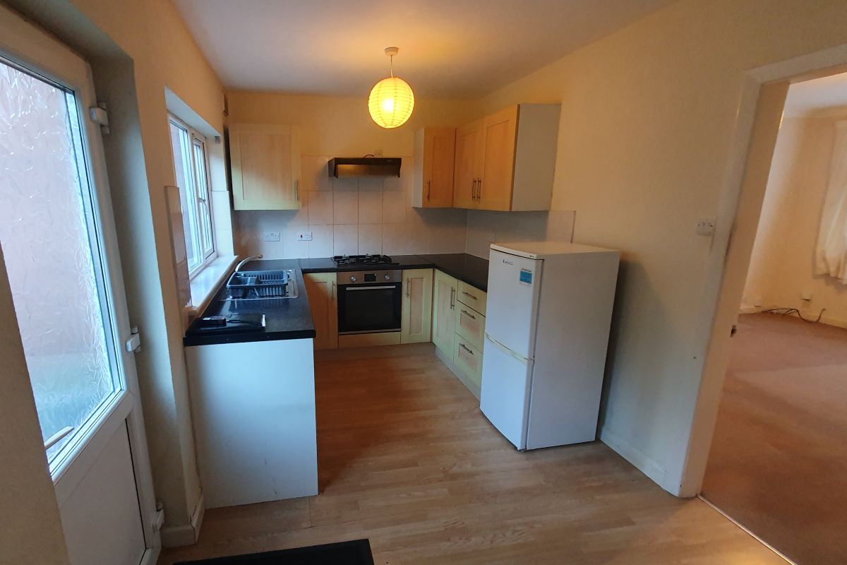 Freehold Vacant Semi-Detached House with Three Bedrooms