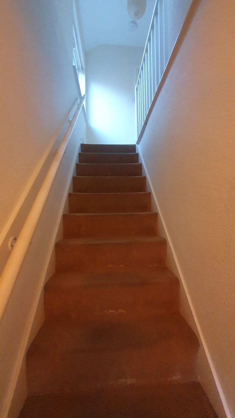 Freehold Vacant Semi-Detached House with Three Bedrooms