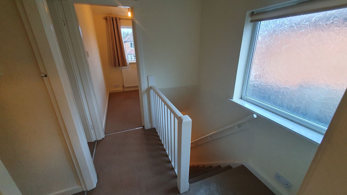 Freehold Vacant Semi-Detached House with Three Bedrooms