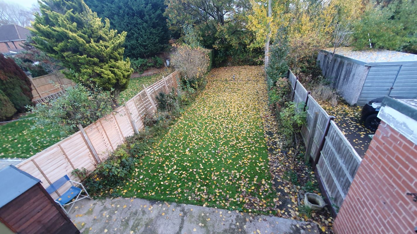 Freehold Vacant Semi-Detached House with Three Bedrooms