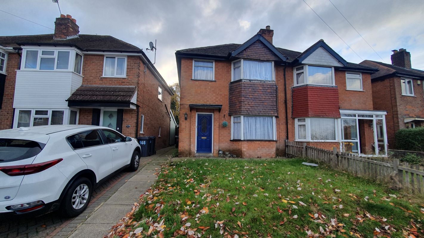 Freehold Vacant Semi-Detached House With Three Bedrooms