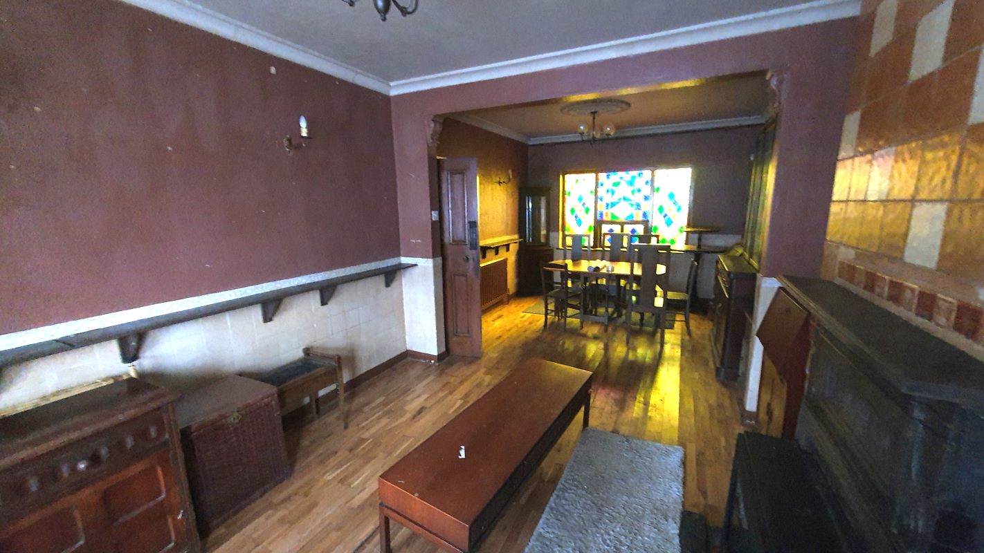 Freehold Vacant Semi-Detached House With Three Bedrooms