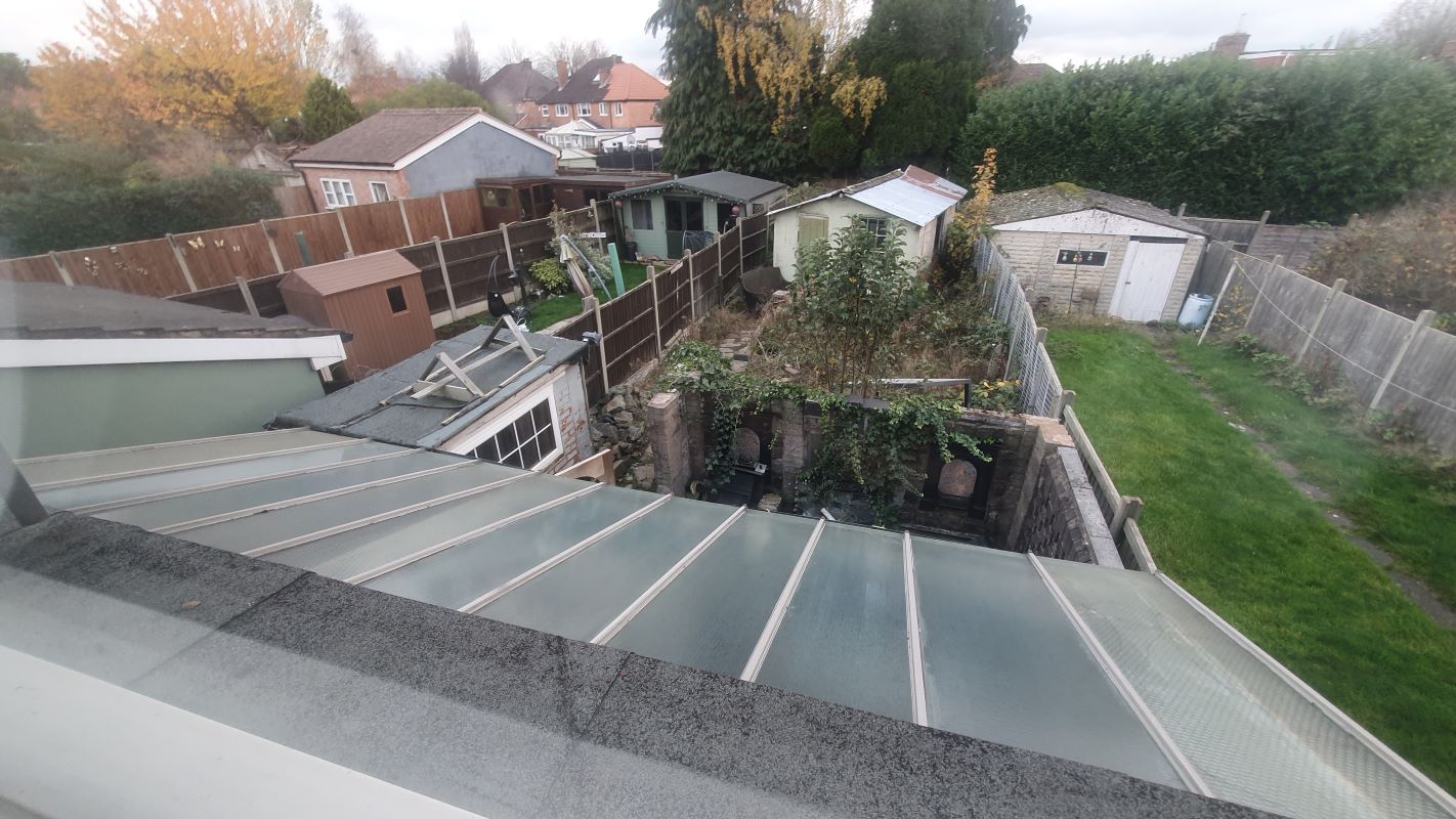 Freehold Vacant Semi-Detached House With Three Bedrooms