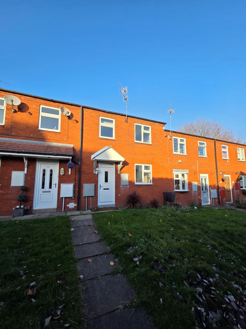 Freehold Vacant Three Bedroom House