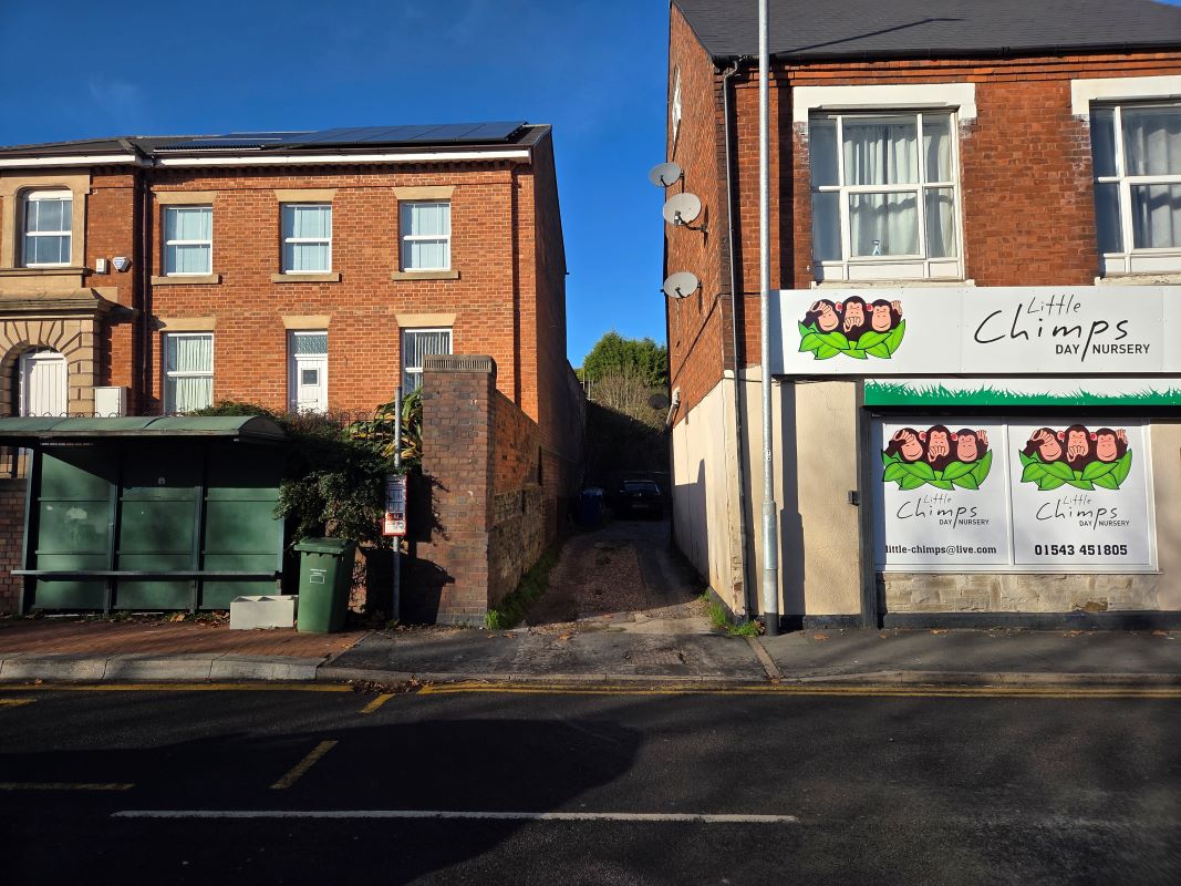 Flat 6,, 437 Cannock Road, Hednesford, Cannock, Staffordshire, WS12 4AE