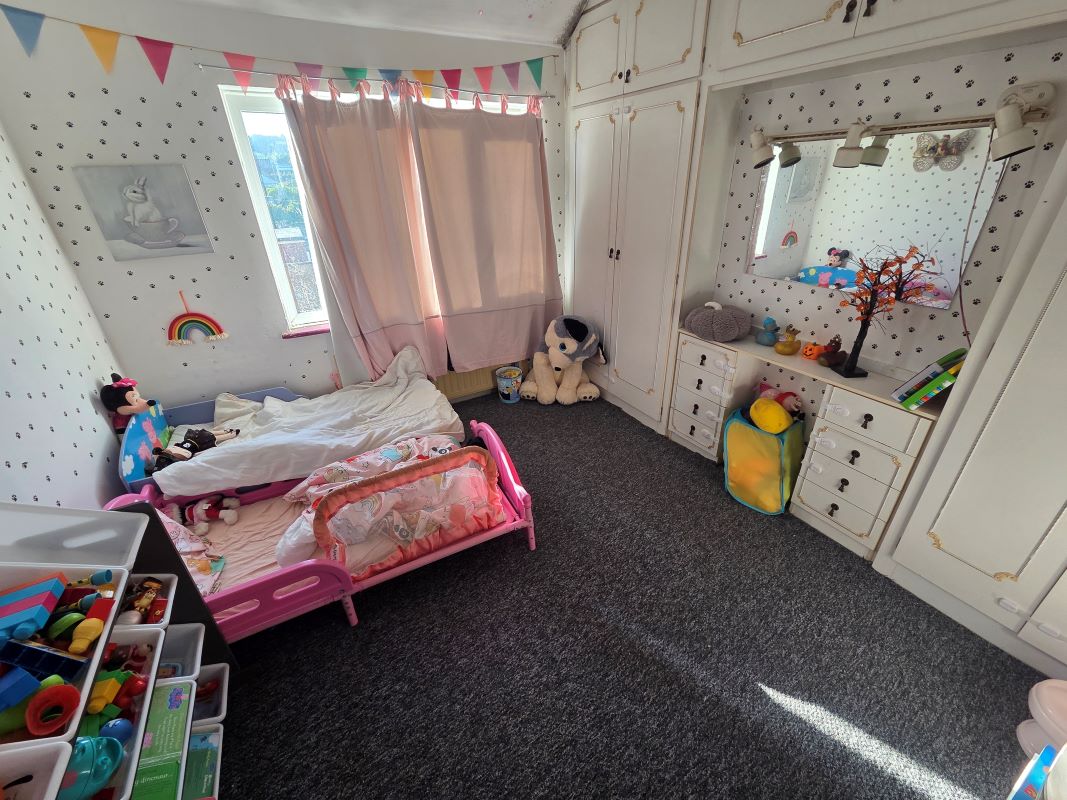 106 Throne Road, Rowley Regis, West Midlands, B65 9LB