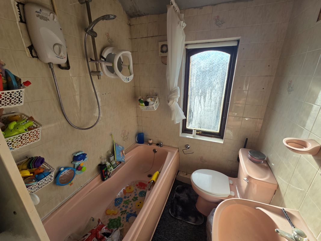 106 Throne Road, Rowley Regis, West Midlands, B65 9LB